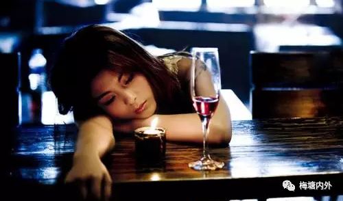时代之光下的商业领袖，美女总裁陆天龙最新动态