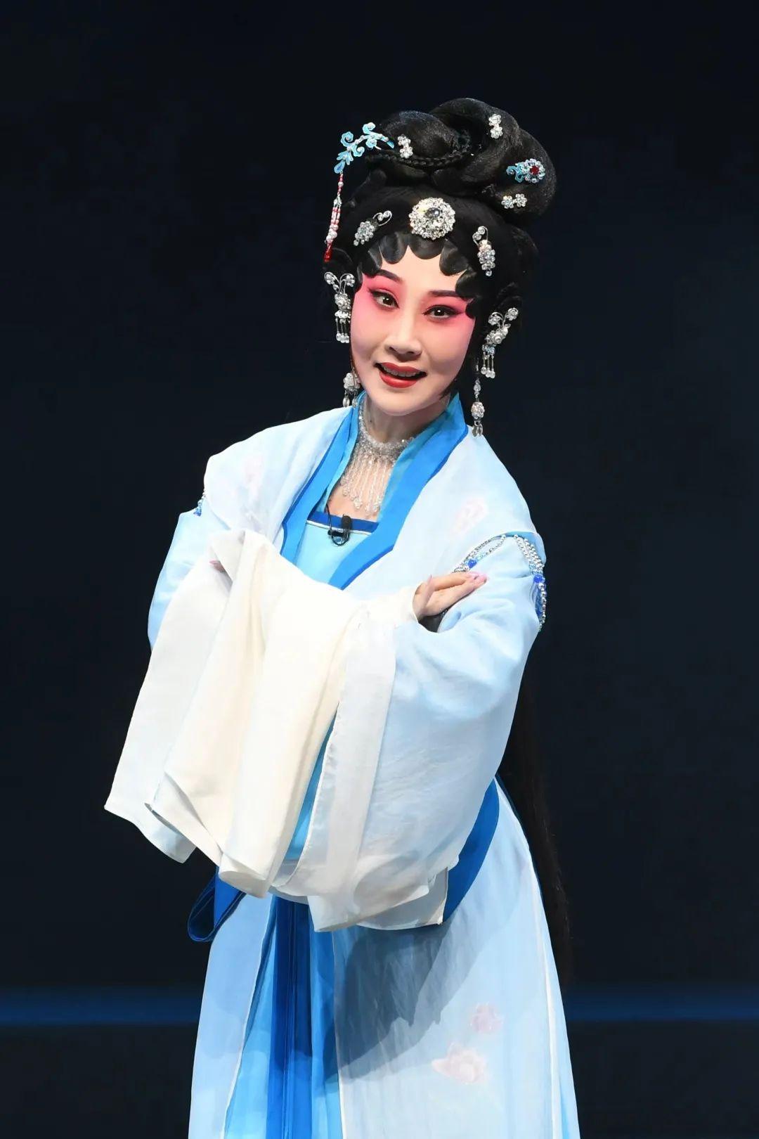 广州青年粤剧团演员表，自然美景的心灵之旅之旅