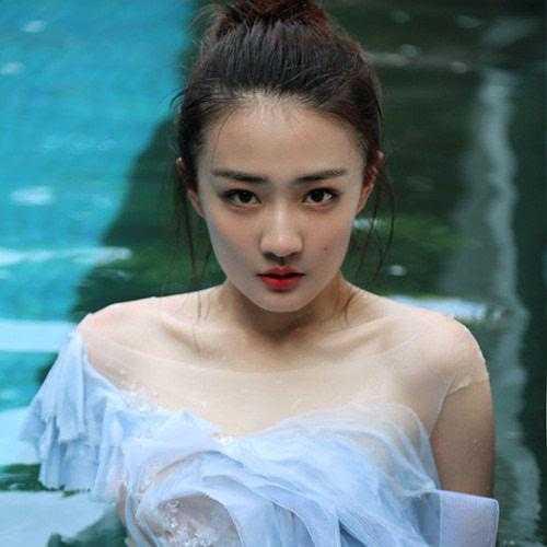 90后女明星的星光日常与温馨瞬间