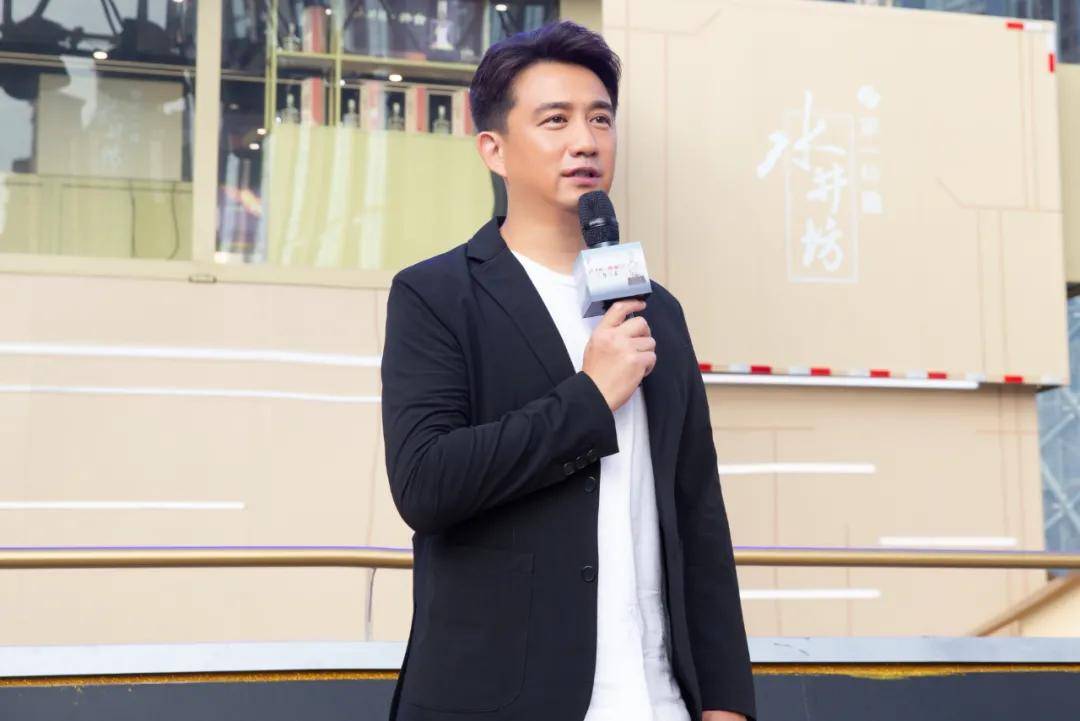 盐城明星风采与巷弄中的秘密小店